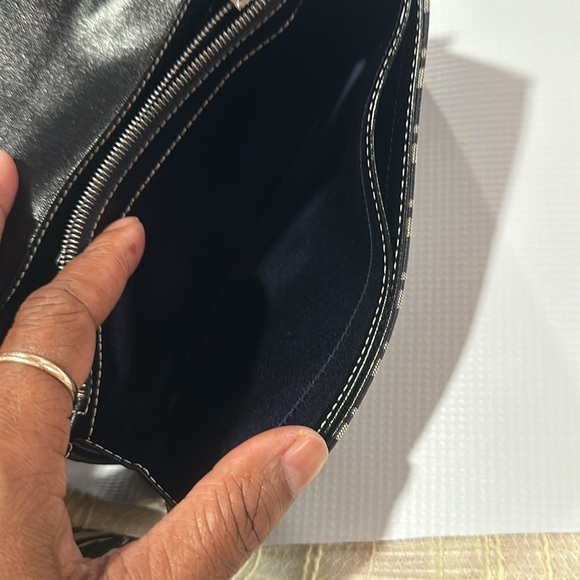 Fendi authentic with code - Picture 8 of 9